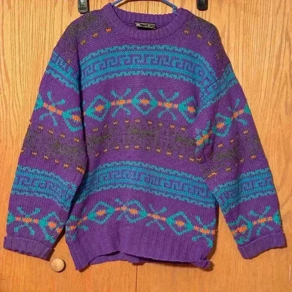 Vintage Prestwick &‎ Moore 100% wool sweater - S- purple Aztec design